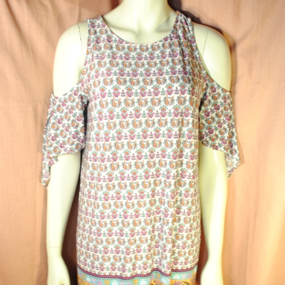 NWOT Beige by eci Boho Cold Shoulder Paisley Dress - Picture 6 of 8